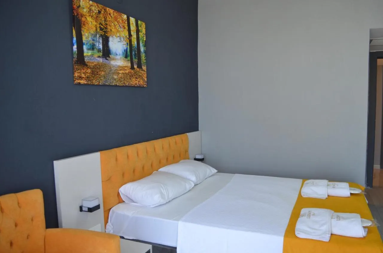 Lizbon Hotel Izmir 0*,
